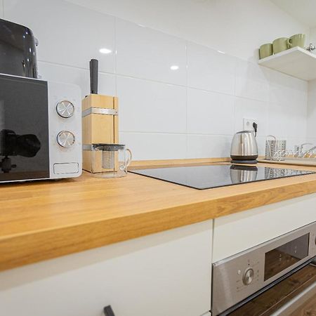 2 Bedroom Apartment In The Dob Street, Emerald Budapeszt Zewnętrze zdjęcie