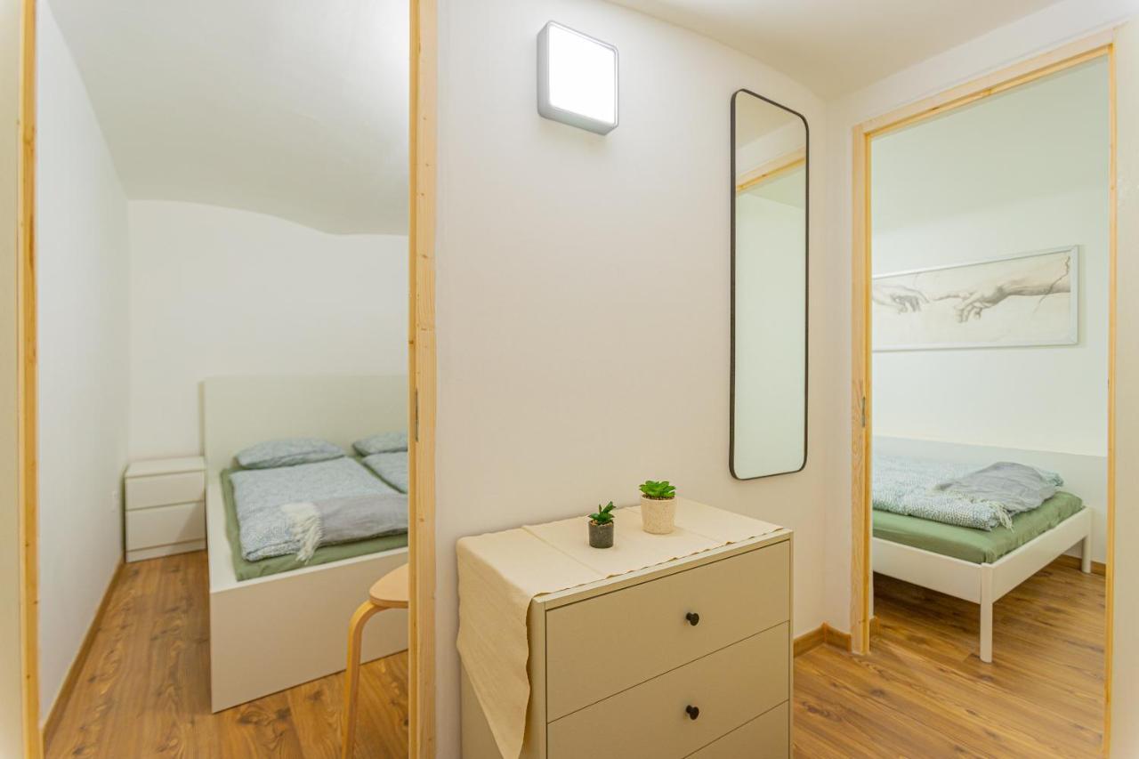2 Bedroom Apartment In The Dob Street, Emerald Budapeszt Zewnętrze zdjęcie