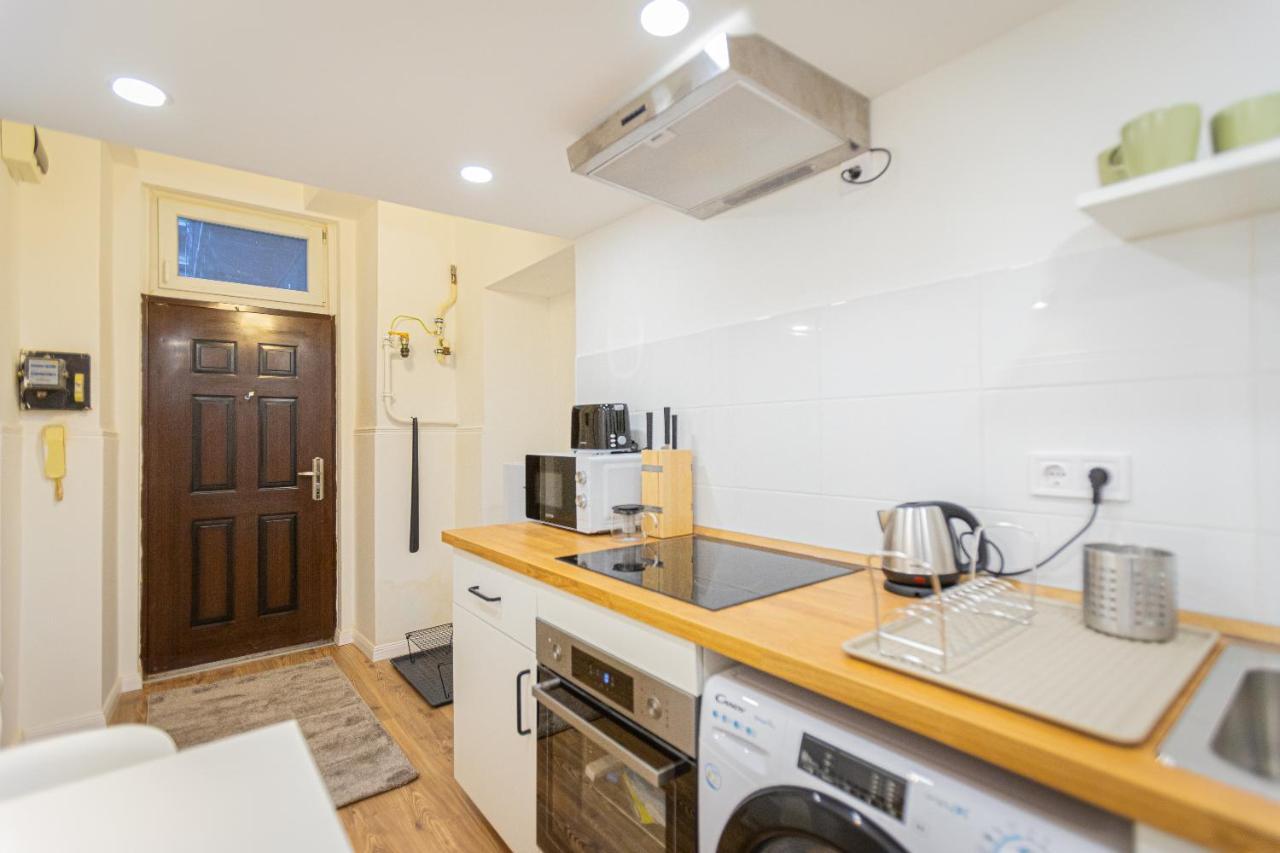 2 Bedroom Apartment In The Dob Street, Emerald Budapeszt Zewnętrze zdjęcie